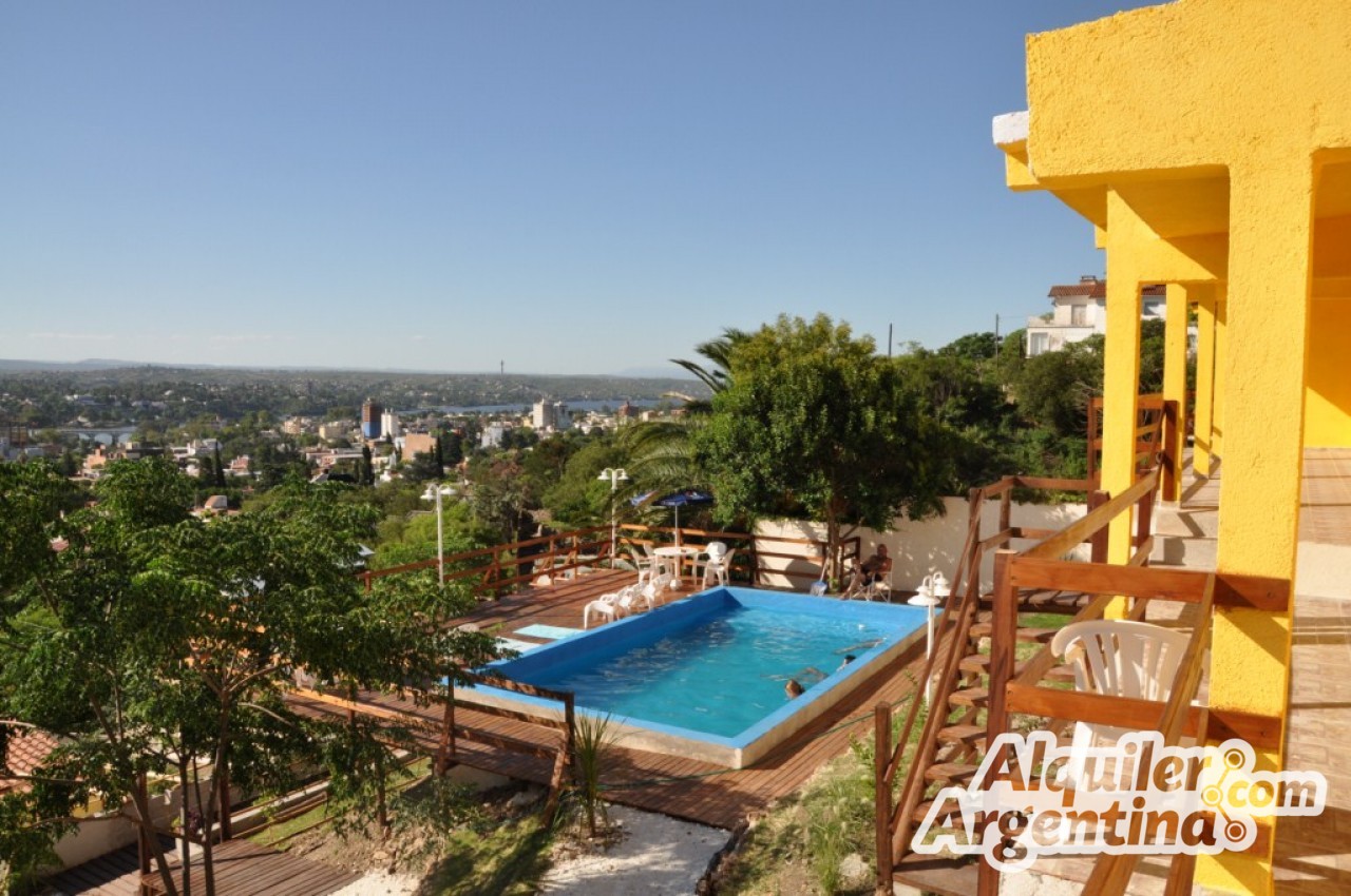 COMPLEJO DE DEPTOS CON ESPECTACULAR VISTA PANORAMICA. UN DORMITORIO. COCHERA. PISCINA. SOLARIUM. EQUIPAMIENTO FULL. A 5 MINUTOS DEL CENTRO DE CARLOS PAZ - 6