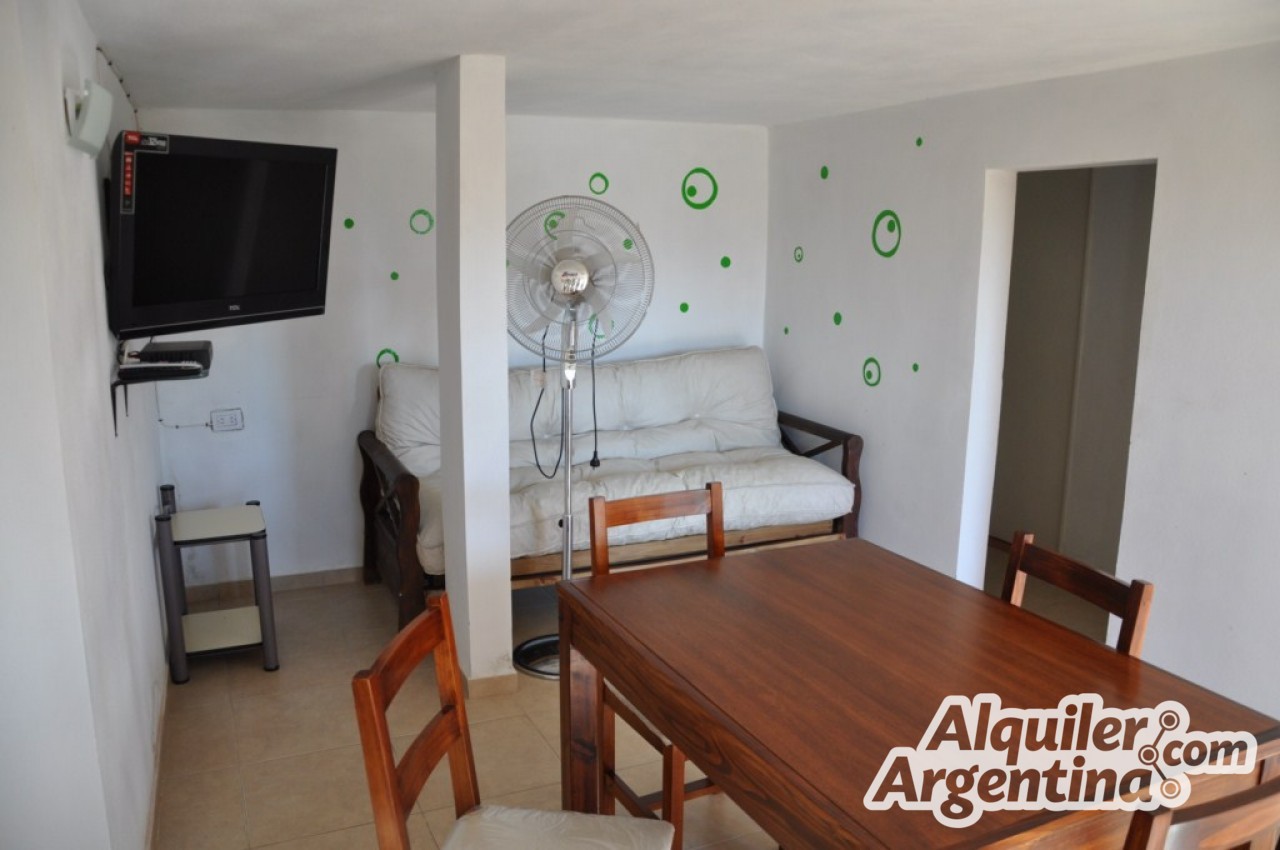 COMPLEJO DE DEPTOS CON ESPECTACULAR VISTA PANORAMICA. UN DORMITORIO. COCHERA. PISCINA. SOLARIUM. EQUIPAMIENTO FULL. A 5 MINUTOS DEL CENTRO DE CARLOS PAZ - 12