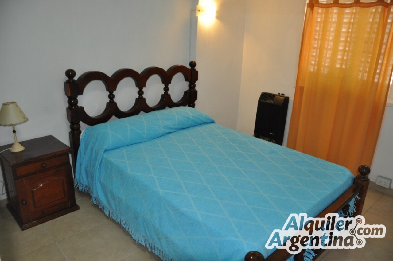 COMPLEJO DE DEPTOS CON ESPECTACULAR VISTA PANORAMICA. UN DORMITORIO. COCHERA. PISCINA. SOLARIUM. EQUIPAMIENTO FULL. A 5 MINUTOS DEL CENTRO DE CARLOS PAZ - 15