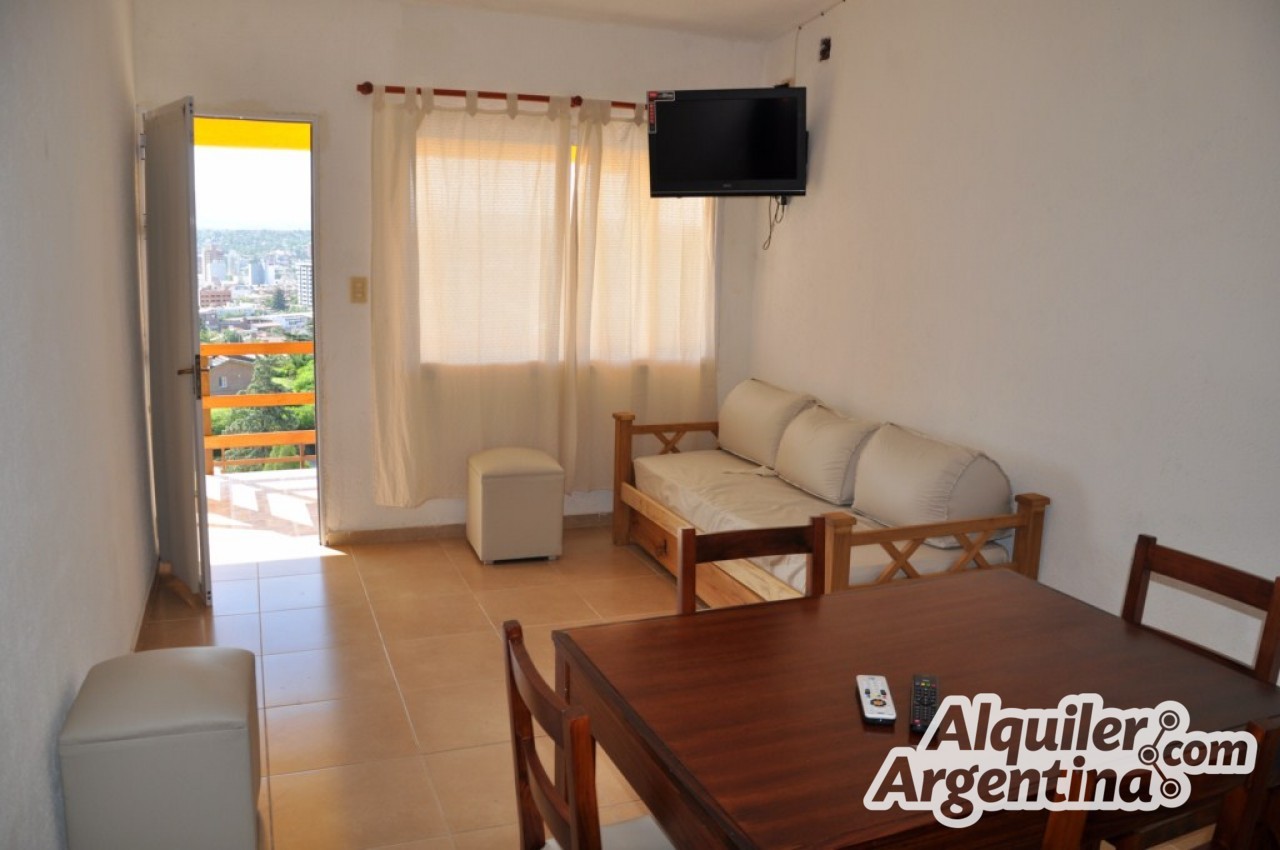 COMPLEJO DE DEPTOS CON ESPECTACULAR VISTA PANORAMICA. UN DORMITORIO. COCHERA. PISCINA. SOLARIUM. EQUIPAMIENTO FULL. A 5 MINUTOS DEL CENTRO DE CARLOS PAZ - 19