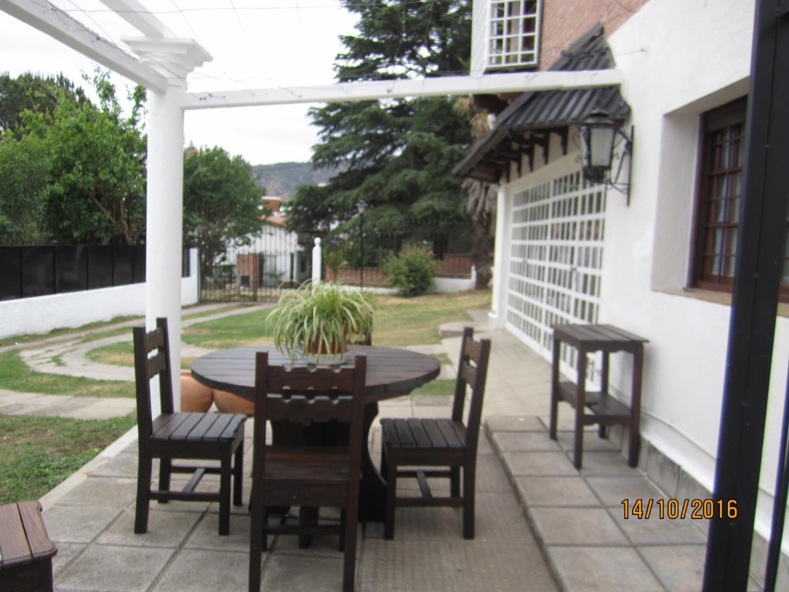 CASA COMODA PARA 6 PERSONAS, CON COCHERA, PATIO.. PILETA. A 5 CUADRAS DEL CENTRO — foto 8