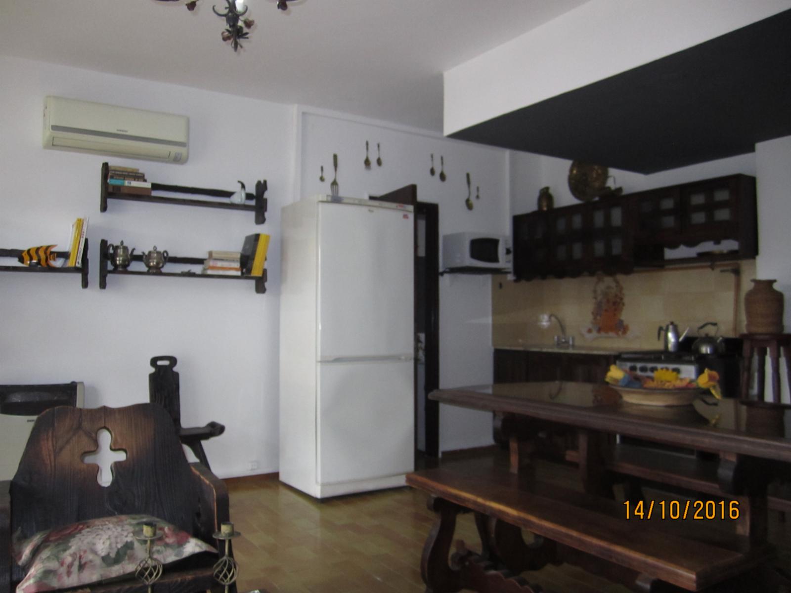 CASA COMODA PARA 6 PERSONAS, CON COCHERA, PATIO.. PILETA. A 5 CUADRAS DEL CENTRO — foto 14