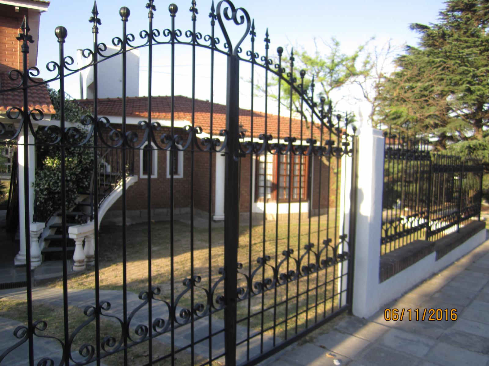 MONOAMBIENTE PROXIMO AL CENTRO. AMPLIO Y CONFORTABLE - 1