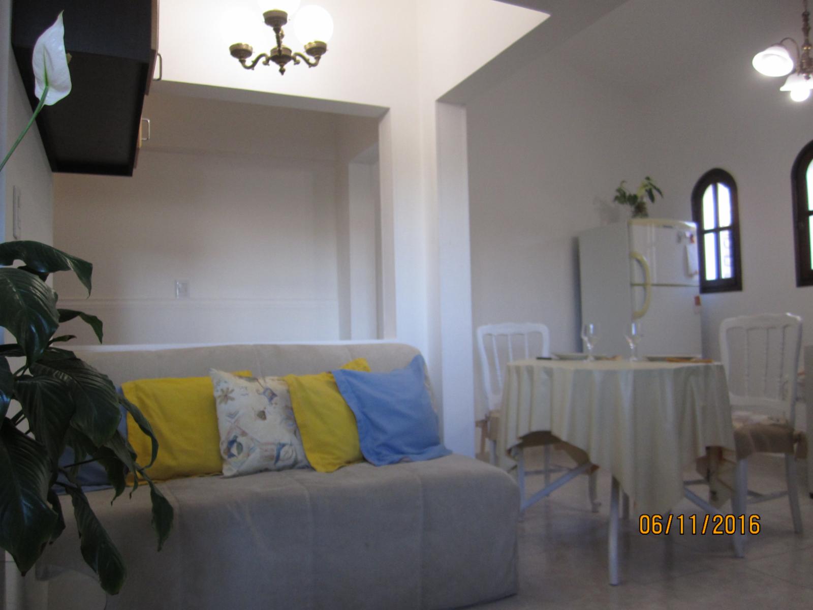 MONOAMBIENTE PROXIMO AL CENTRO. AMPLIO Y CONFORTABLE - 2
