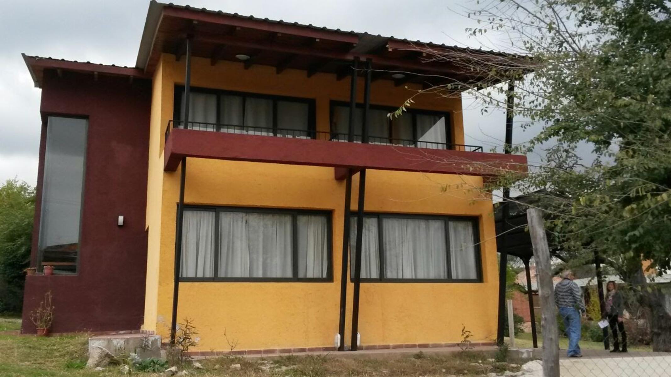 DOS CHALET MUY AMPLIOS . PARA 6-8 PERSONAS CADA UNO. CON PILETA. GALERIA. ASADOR. COCHERA. A 100 M. ETROS DEL RIO — foto 5