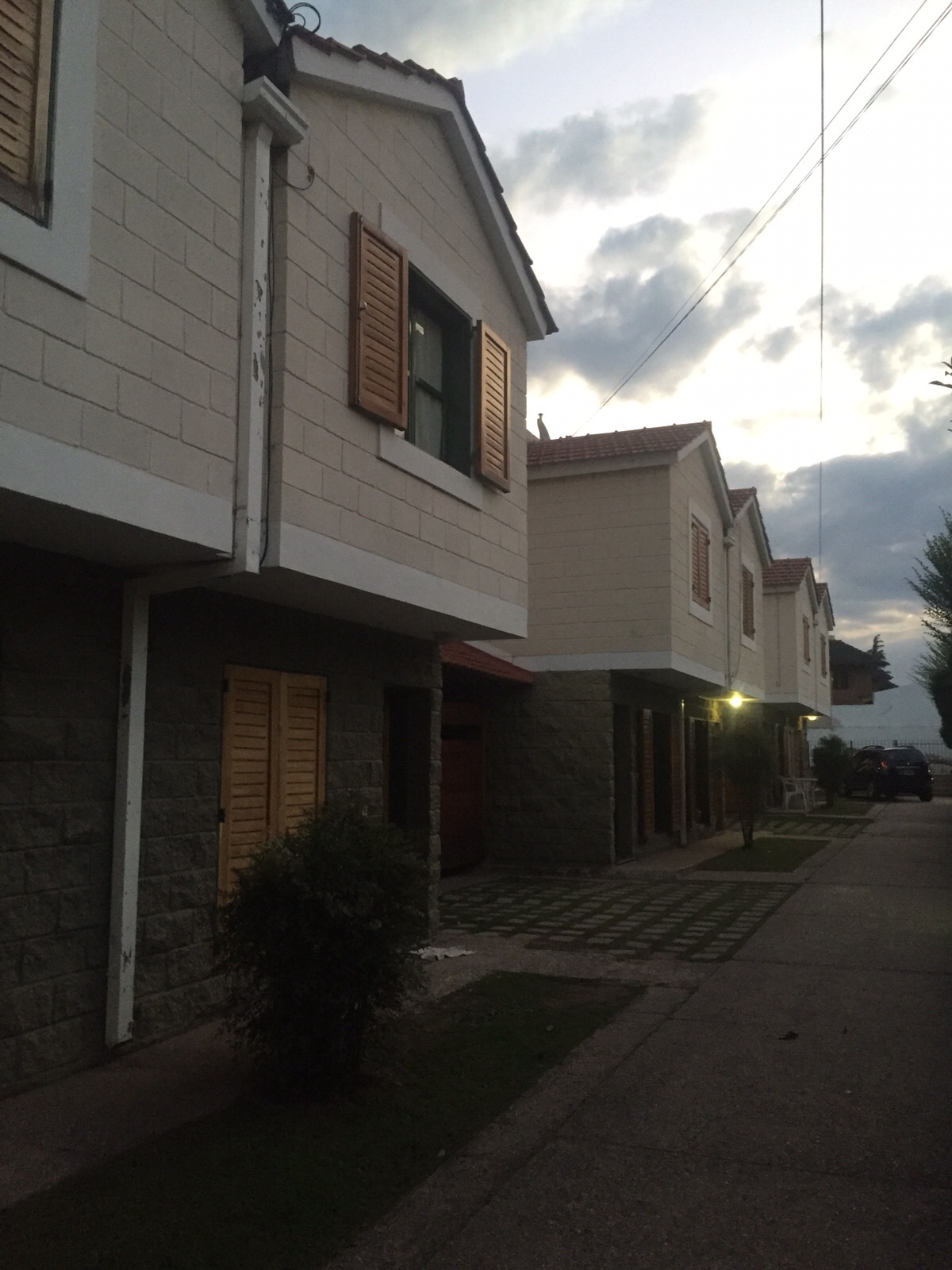 DEPTO EN COMPLEJO. CON PILETA. COCHERA Y ASADOR EXCLUSIVO. A 3 CUADRAS DEL LAGO SAN ROQUE EN BARRIO RESIDENCIAL - 2