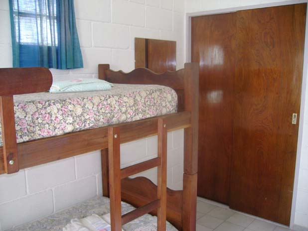 DEPTO EN COMPLEJO. CON PILETA. COCHERA Y ASADOR EXCLUSIVO. A 3 CUADRAS DEL LAGO SAN ROQUE EN BARRIO RESIDENCIAL - 5