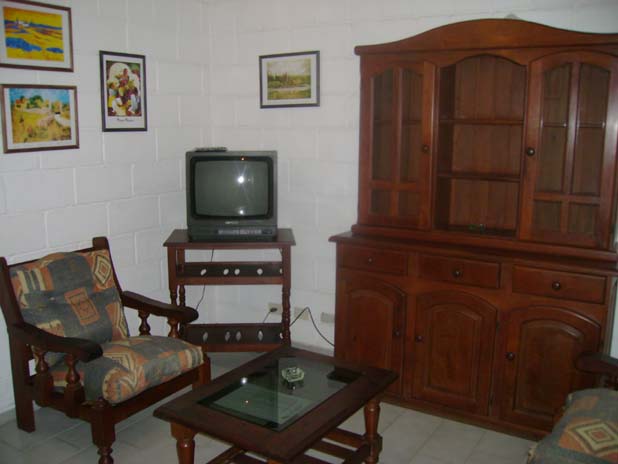 DEPTO EN COMPLEJO. CON PILETA. COCHERA Y ASADOR EXCLUSIVO. A 3 CUADRAS DEL LAGO SAN ROQUE EN BARRIO RESIDENCIAL - 8