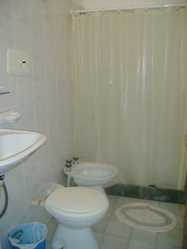DEPTO EN COMPLEJO. CON PILETA. COCHERA Y ASADOR EXCLUSIVO. A 3 CUADRAS DEL LAGO SAN ROQUE EN BARRIO RESIDENCIAL - 10