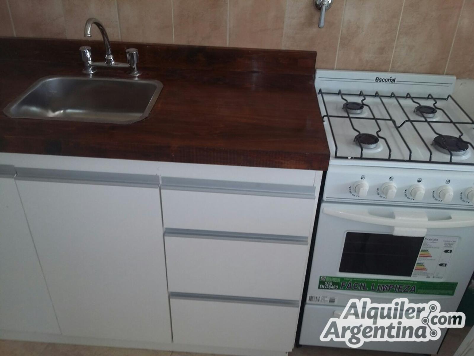 DEPARTAMENTO CÓMODO PARA 4 PERSONAS CON COCHERA