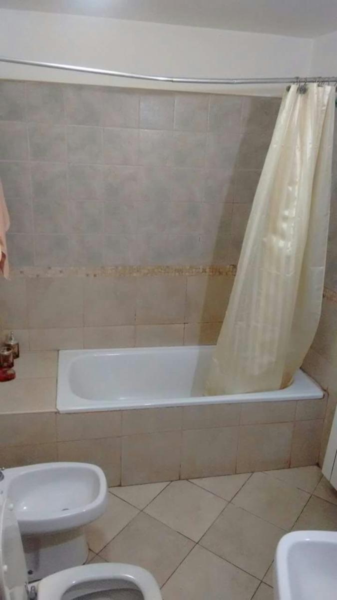 DEPARTAMENTO UBICADO EN PLENO CENTRO. CON COHERA. PISCINA. QUINCHO. ASADORES. PARA 6 PERSONAS — foto 3