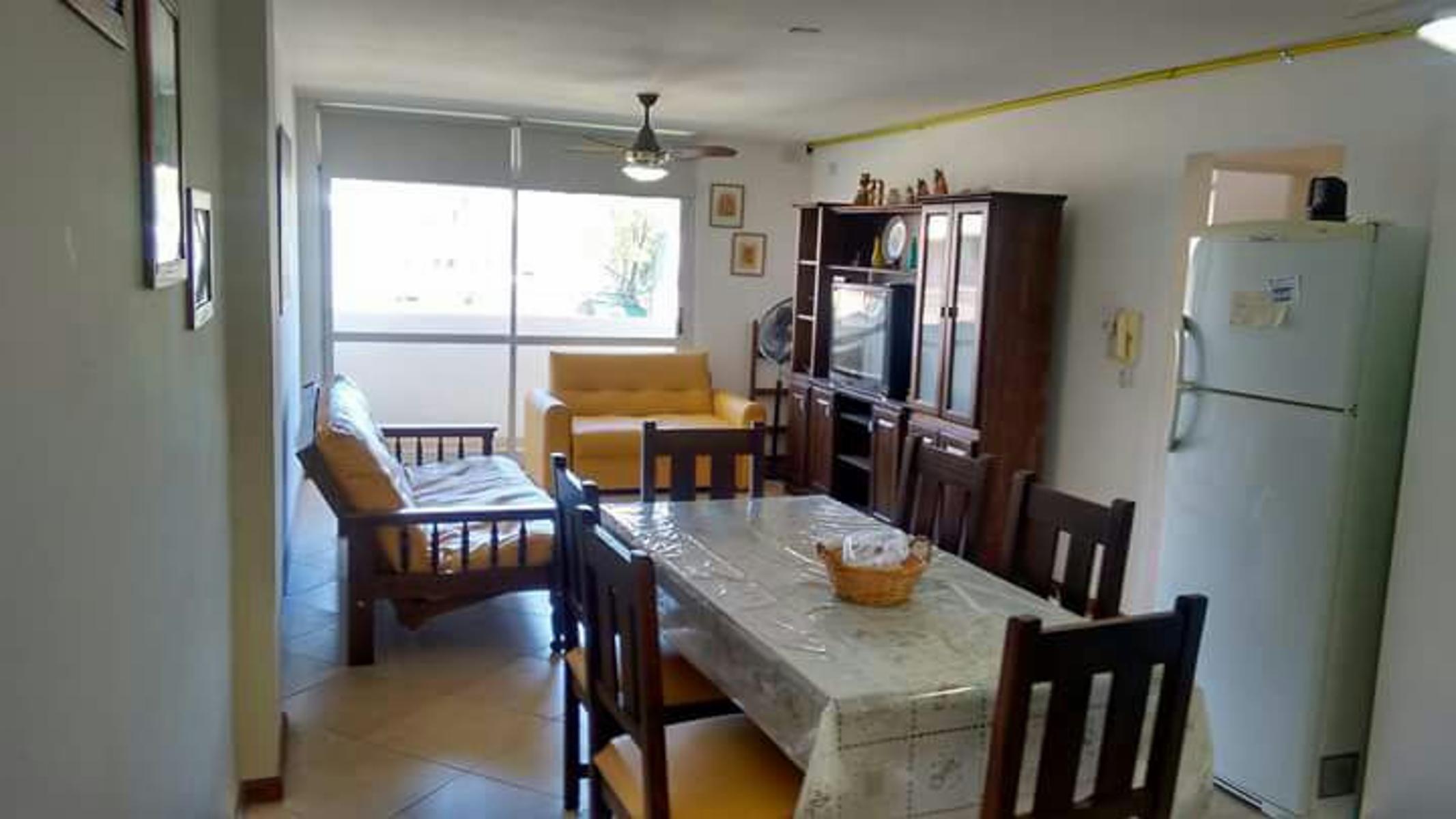 DEPARTAMENTO UBICADO EN PLENO CENTRO. CON COHERA. PISCINA. QUINCHO. ASADORES. PARA 6 PERSONAS — foto 4