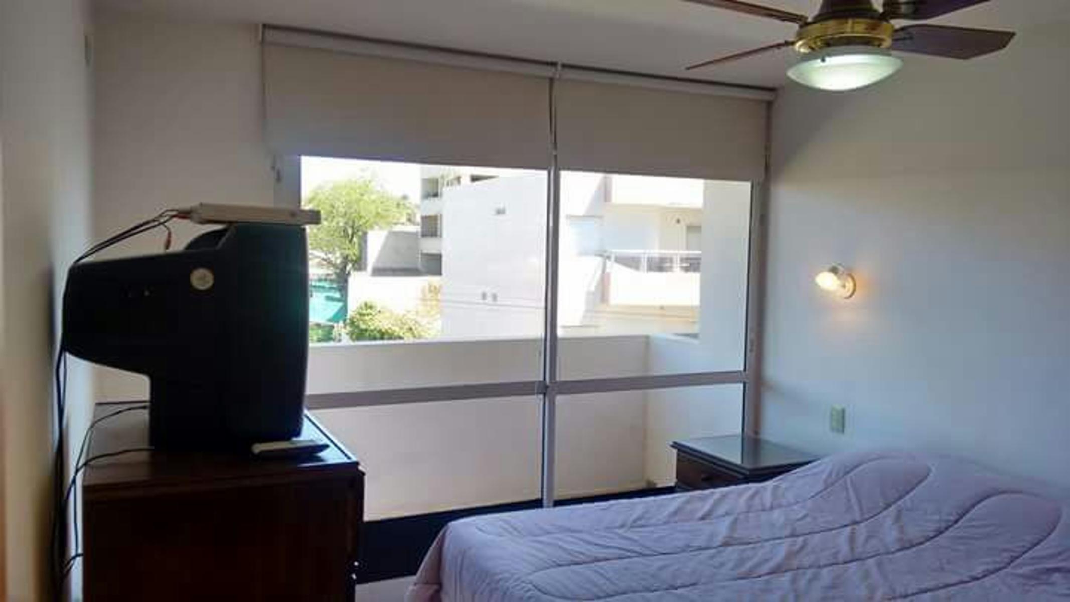 DEPARTAMENTO UBICADO EN PLENO CENTRO. CON COHERA. PISCINA. QUINCHO. ASADORES. PARA 6 PERSONAS — foto 6