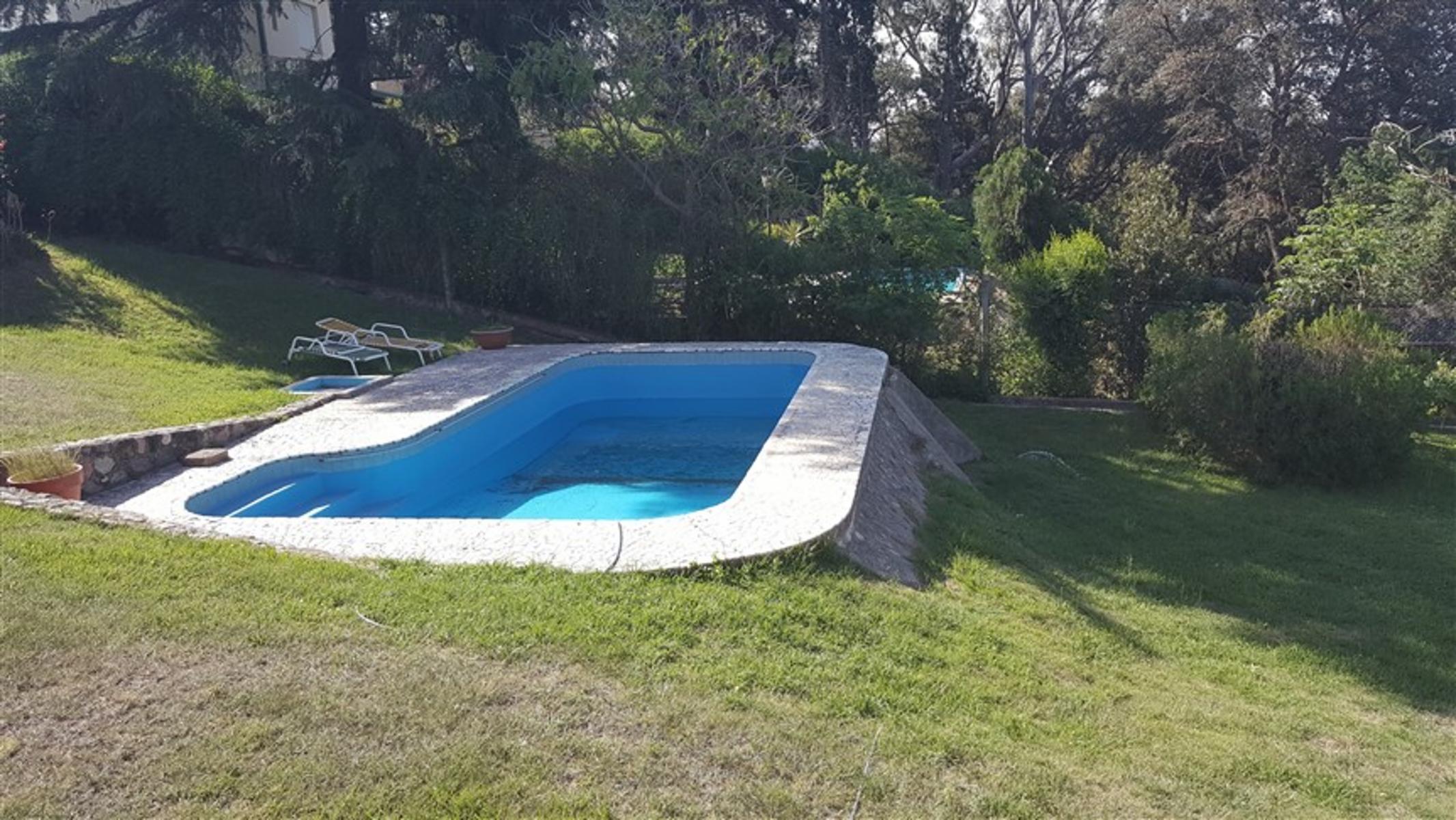 CHALET CON GRAN PARQUE - PISCINA - VISTA PANORAMICA PARA 8 PERSONAS — foto 7