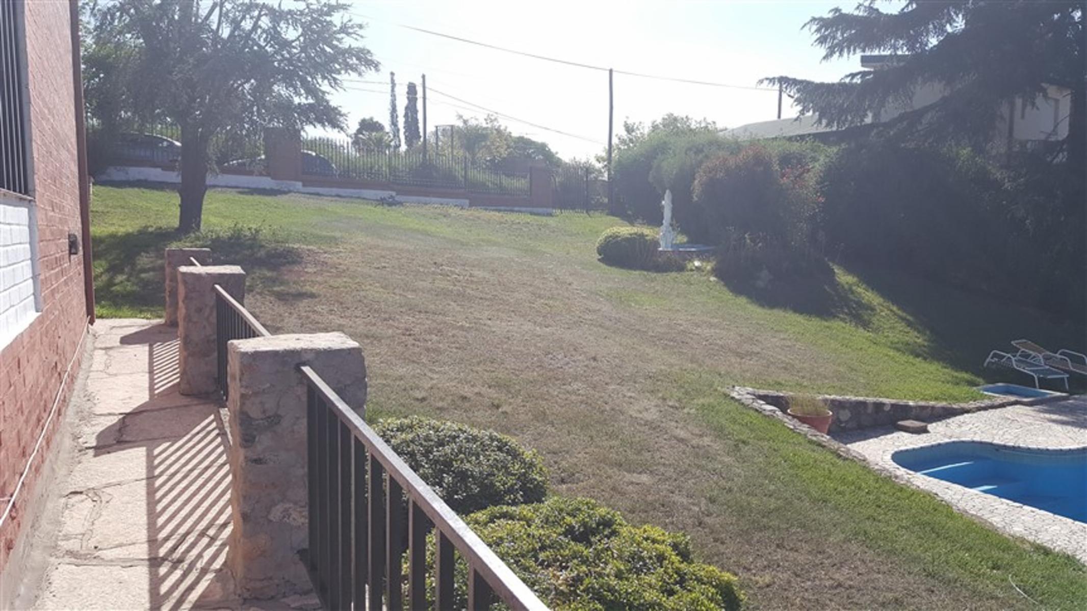 CHALET CON GRAN PARQUE - PISCINA - VISTA PANORAMICA PARA 8 PERSONAS — foto 8