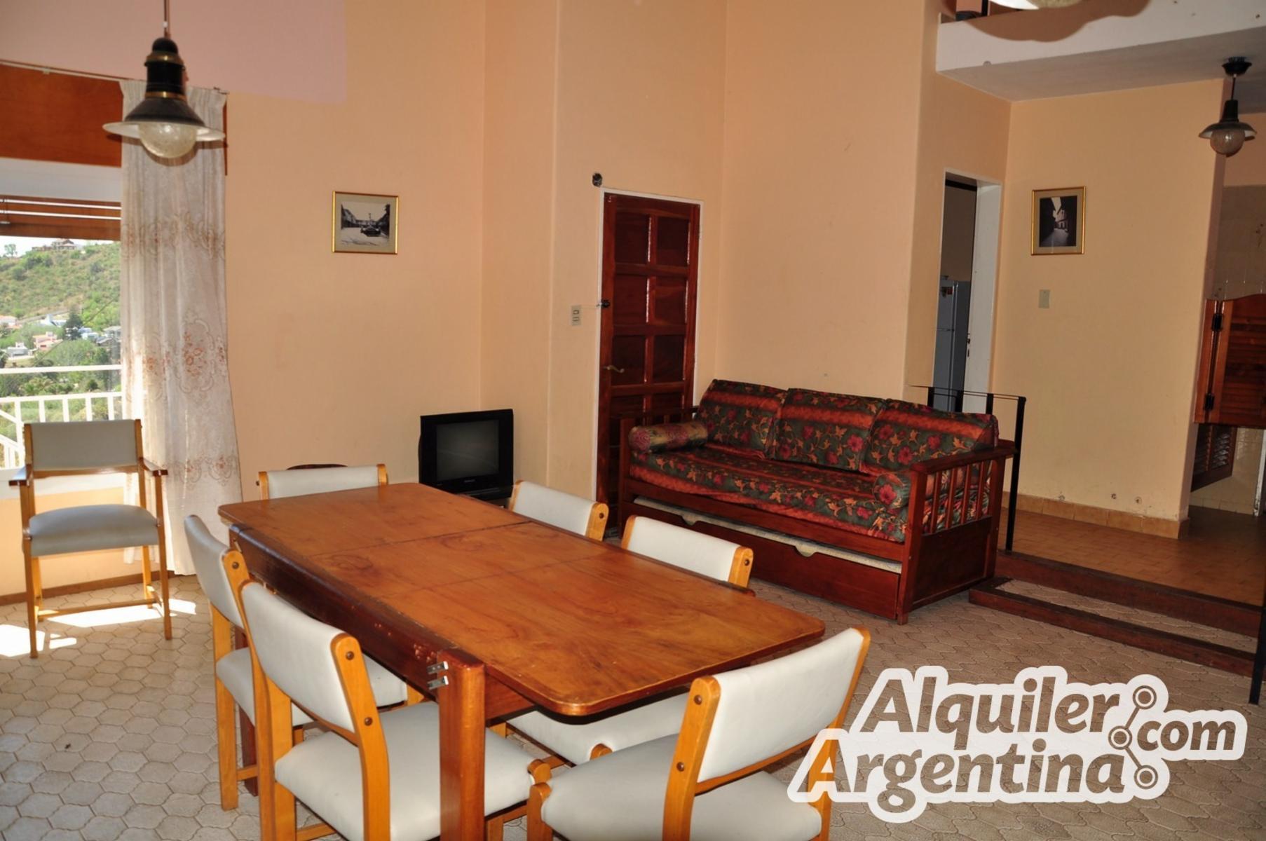 CHALET AMPLIO PARA 14 PERSONAS. HERMOSA VISTA PANORAMICA. QUINCHO. PISCINA. COCHERA. — foto 4