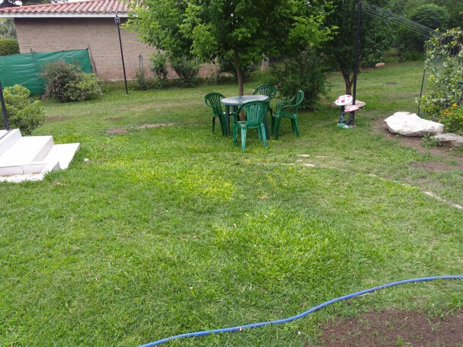 MONOAMBIENTE PARA 2 A 4 PERSONAS. CON PILETA DE USO ECLUSIVO - ASADOR - ATIO - COCHERA. — foto 4