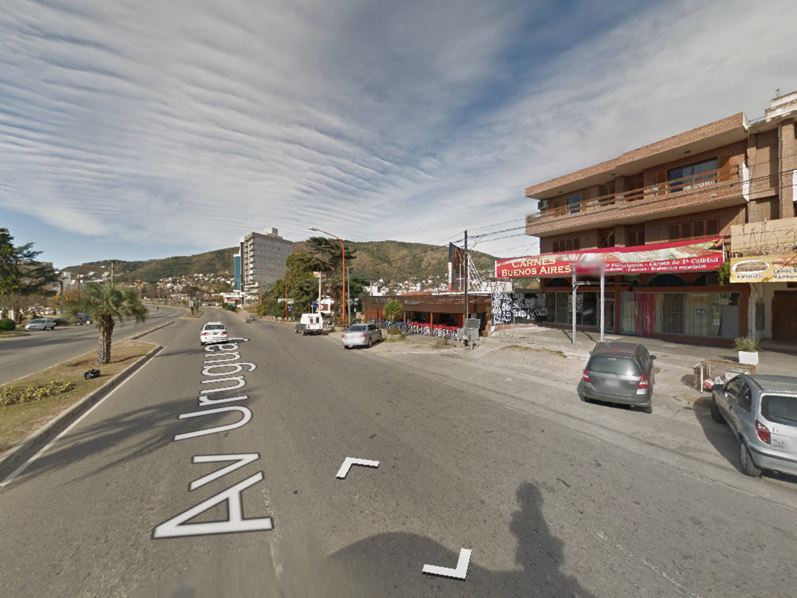 VENTA DE LOCAL COMERCIAL CON UBICACION ESTRATÉGICA - 2