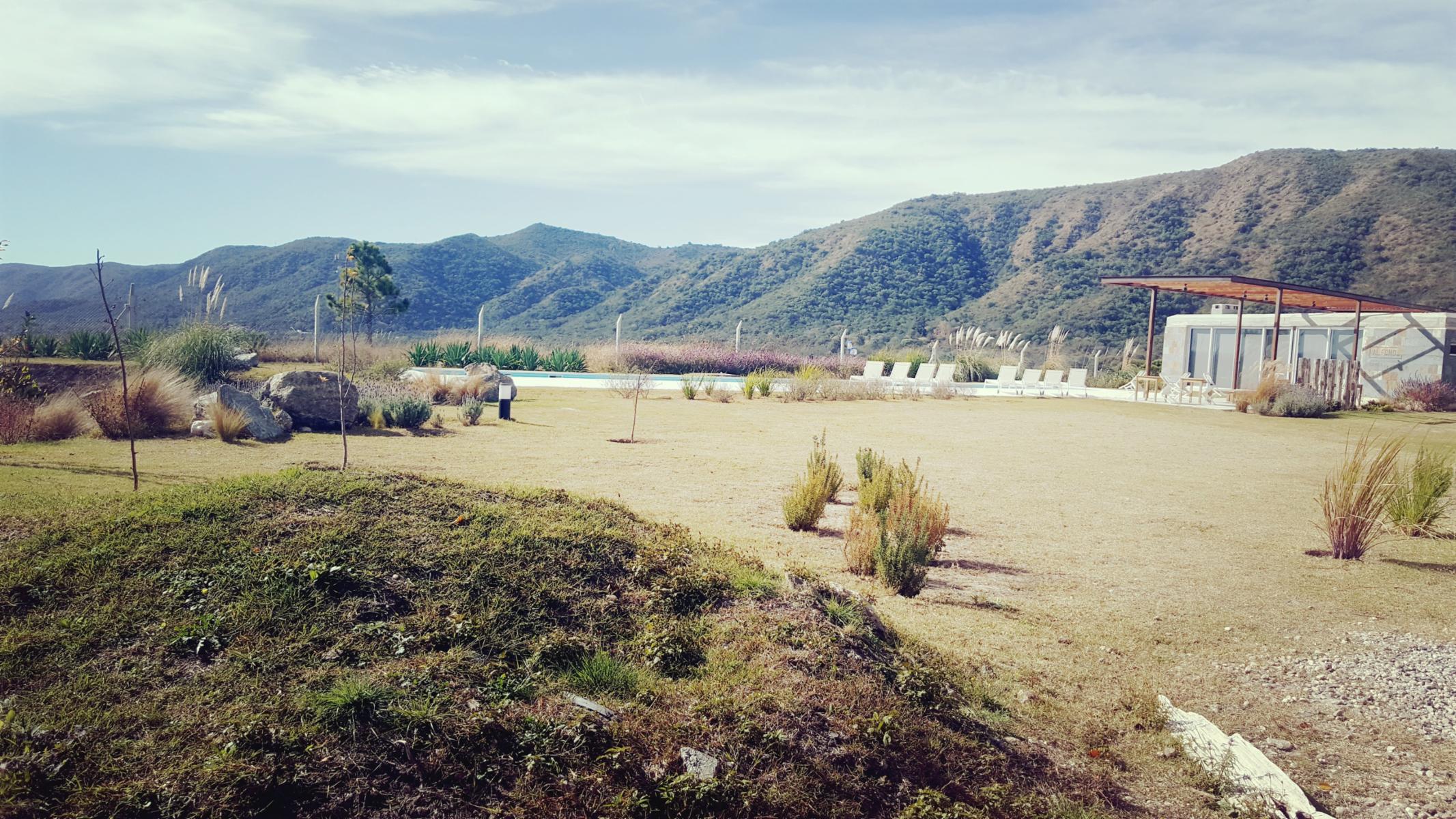CONDOMINIO SIERRA PACIFICA. DENTRO DE COUNTRY CARLOS PAZ GOLF. AMPLIOS AMBIENTES, AMENTITIES. PRIMERA CALIDAD DE CONSTRUCCIÓN