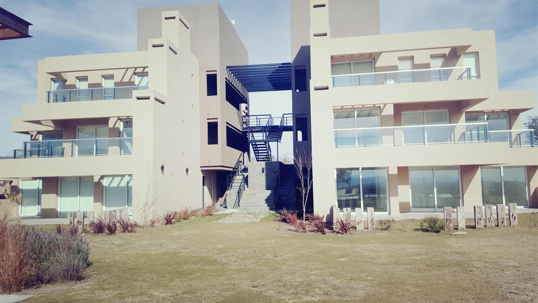 CONDOMINIO SIERRA PACIFICA. DENTRO DE COUNTRY CARLOS PAZ GOLF. AMPLIOS AMBIENTES, AMENTITIES. PRIMERA CALIDAD DE CONSTRUCCIÓN — foto 12