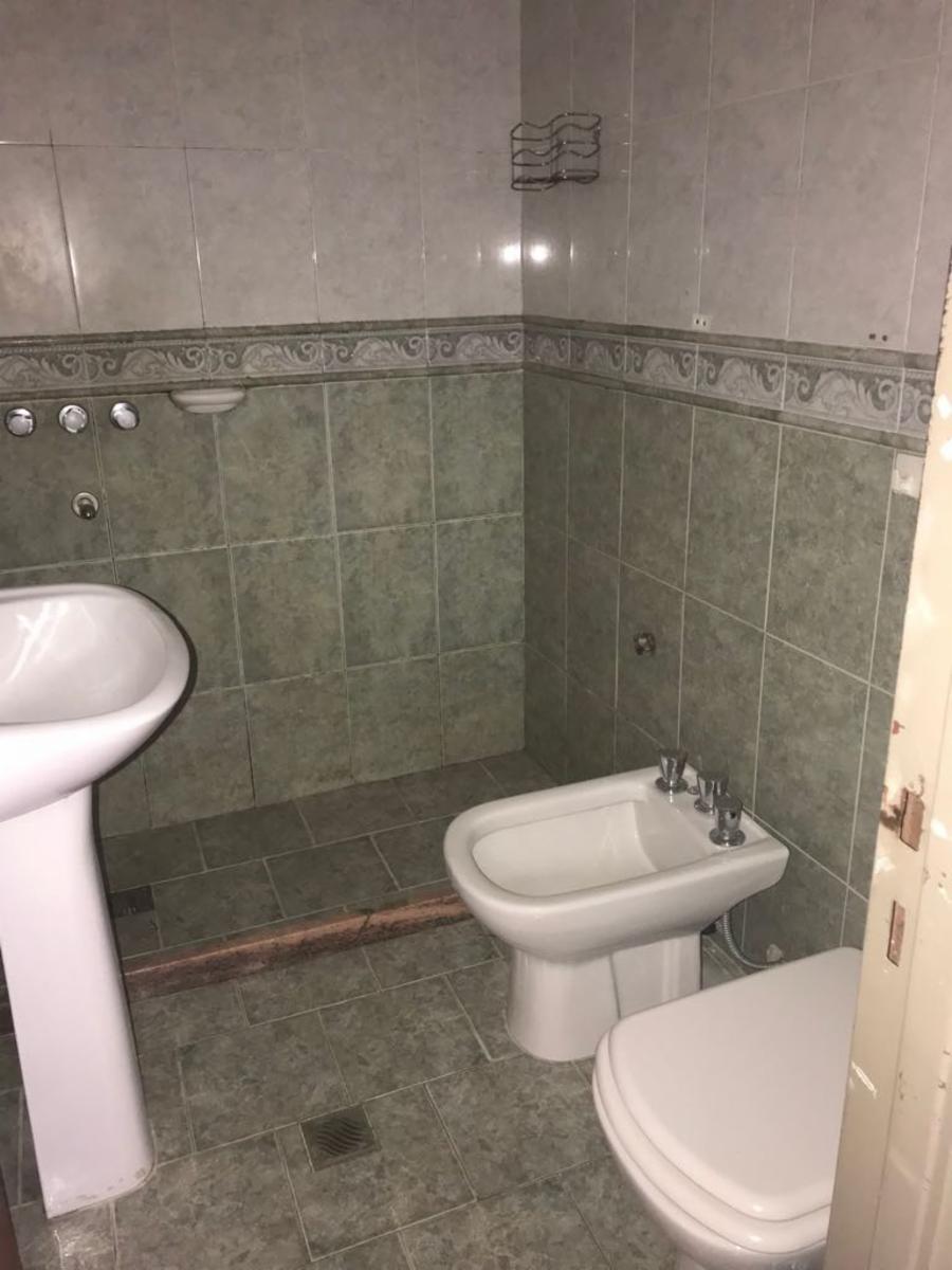 Departamento 2 dorm, con muy buena ubicación. OPORTUNIDAD