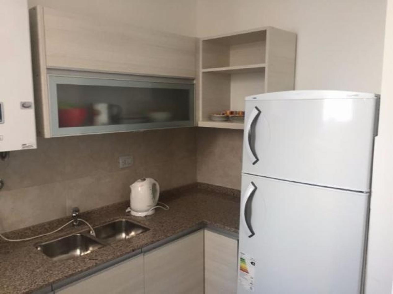 DEPARTENTO CÉNTRICO. UN DORMITORIO. COCHETA. PILETA. QUINCHO — foto 9