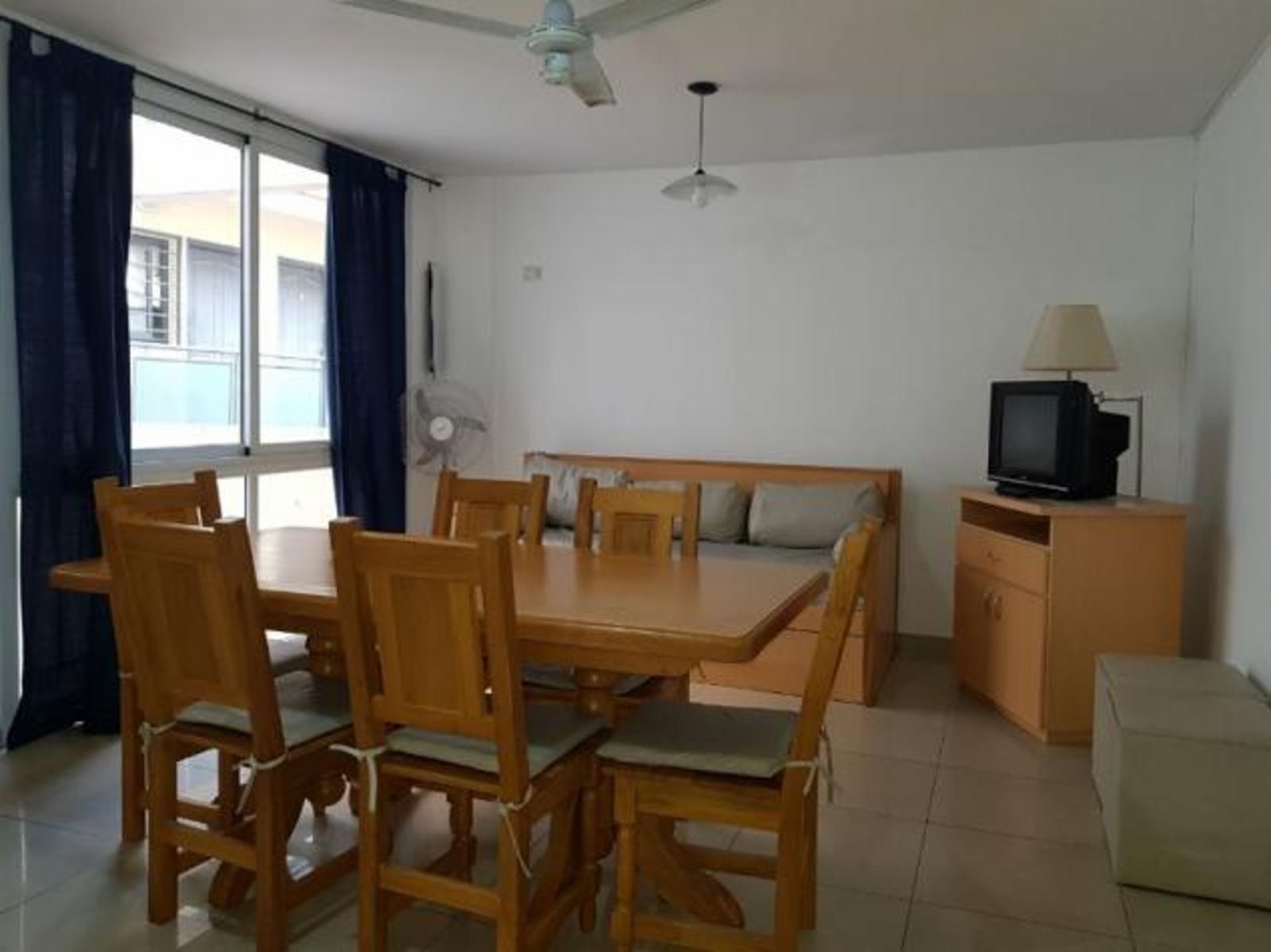 DEPARTAMENTO EN PLENO CENTRO. UN DORMITOIO. PILETA. TERRAZA — foto 3