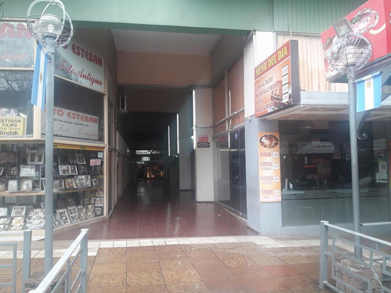 DEPARTAMENTO EN PLENO CENTRO. SOBRE PEATONAL. DOS DORMITORIOS — foto 2