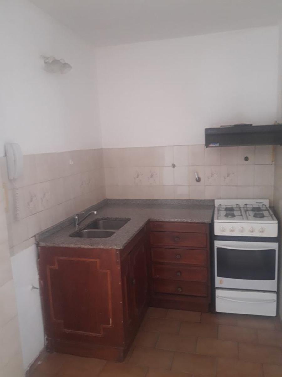 DEPARTAMENTO EN PLENO CENTRO. SOBRE PEATONAL. DOS DORMITORIOS — foto 5