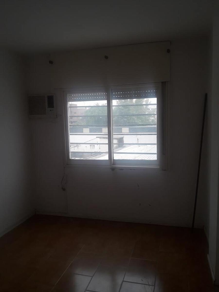 DEPARTAMENTO EN PLENO CENTRO. SOBRE PEATONAL. DOS DORMITORIOS — foto 11
