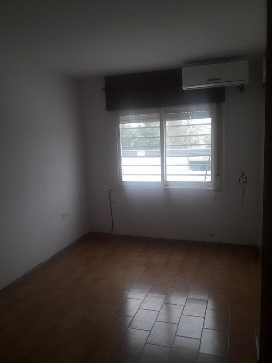 DEPARTAMENTO EN PLENO CENTRO. SOBRE PEATONAL. DOS DORMITORIOS — foto 14