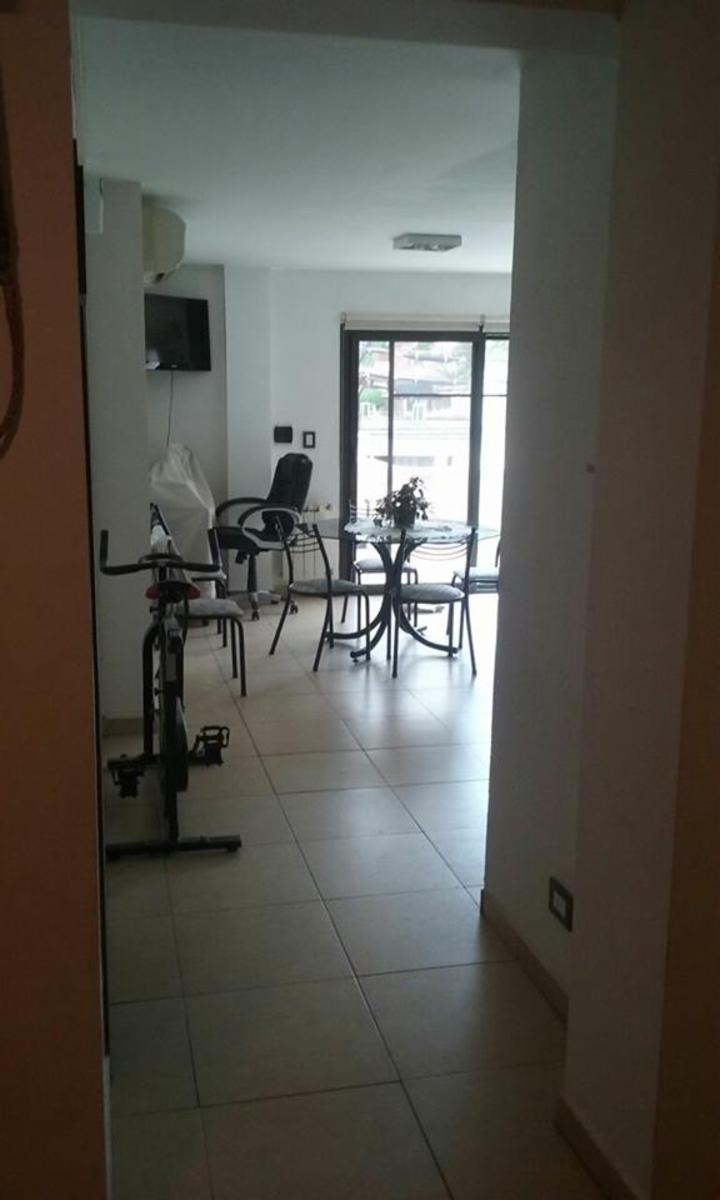DEPARTAMENTO CENTRICO. DOS DORMITORIOS. PATIO PROPIO — foto 6