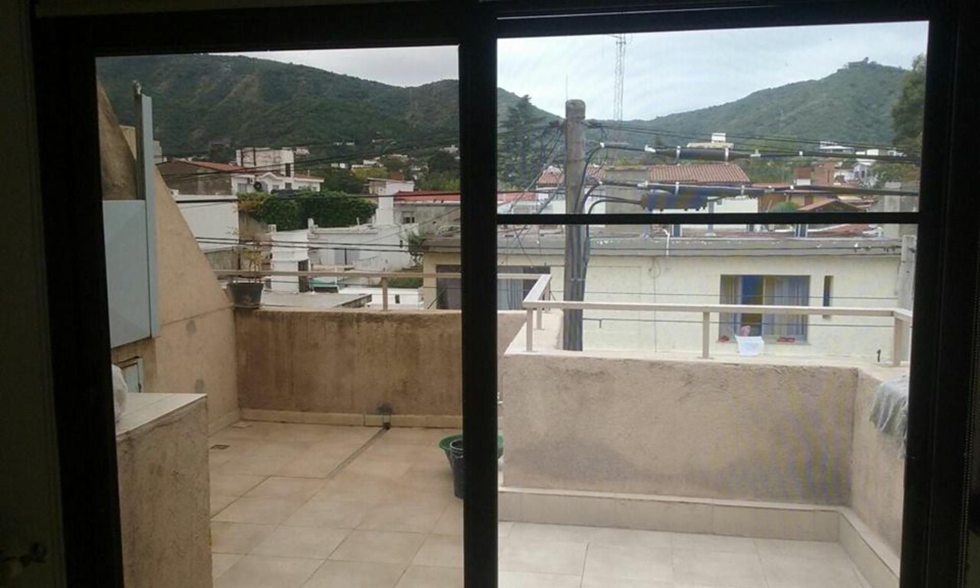 DEPARTAMENTO CENTRICO. DOS DORMITORIOS. PATIO PROPIO — foto 12