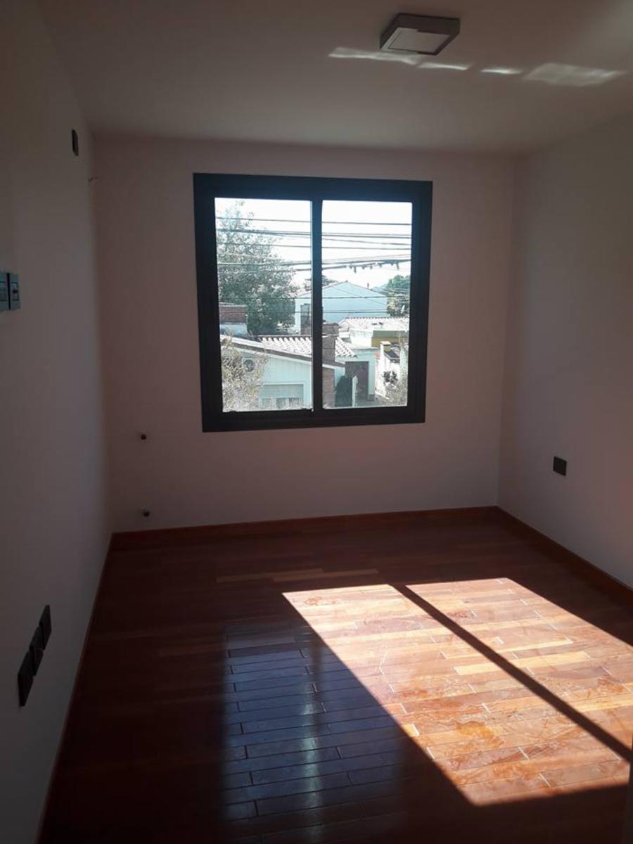 DEPARTAMENTO EN BARRIO VILLA DOMINGUEZ. DOS DORMITORIOS. COCHERA. BALCÓN. A ESTRENAR. PILETA — foto 3