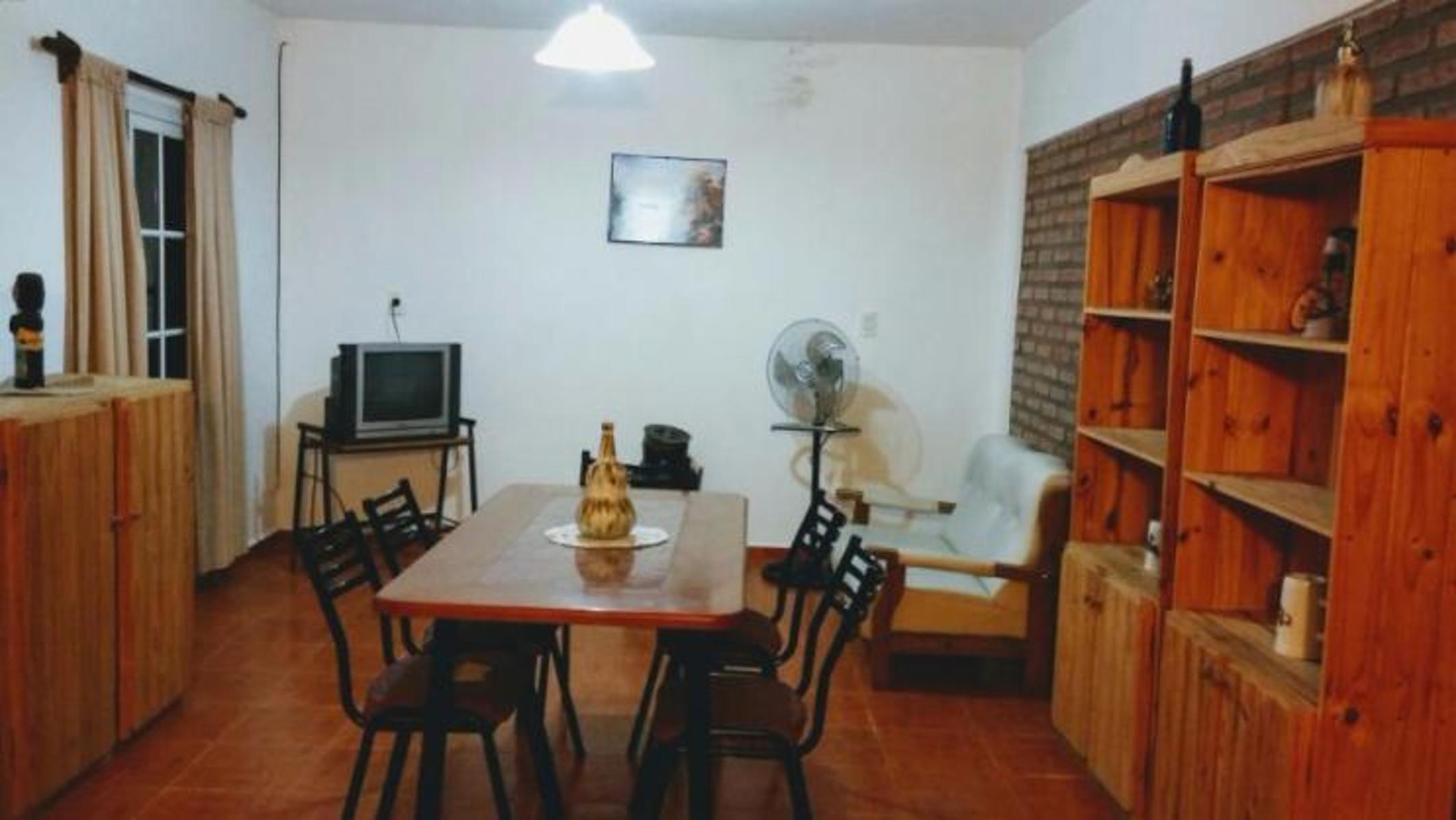 DEPARTAMENTO EN BARRIO PLAYAS DE ORO. DOS DORMITORIOS. — foto 3