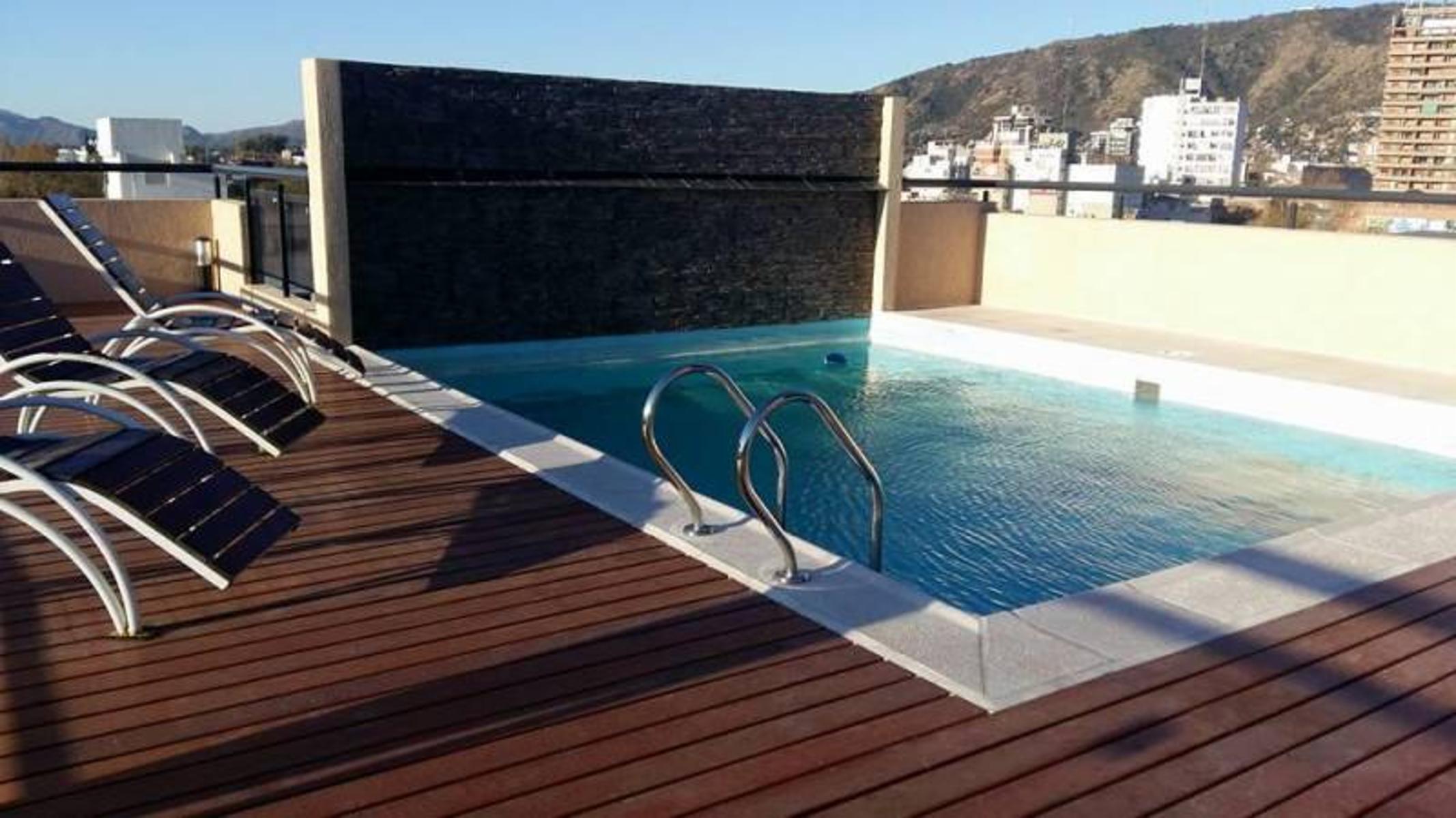 DEPARTAMENTO EN PLENO CENTRO. FRENTE AL LAGO. DOS DORMITORIOS. PILETA. AMENITIES COMPLETAS — foto 5