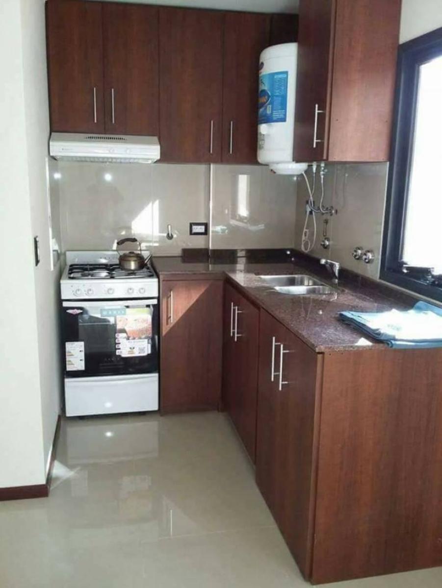 DEPARTAMENTO EN PLENO CENTRO. FRENTE AL LAGO. DOS DORMITORIOS. PILETA. AMENITIES COMPLETAS — foto 7