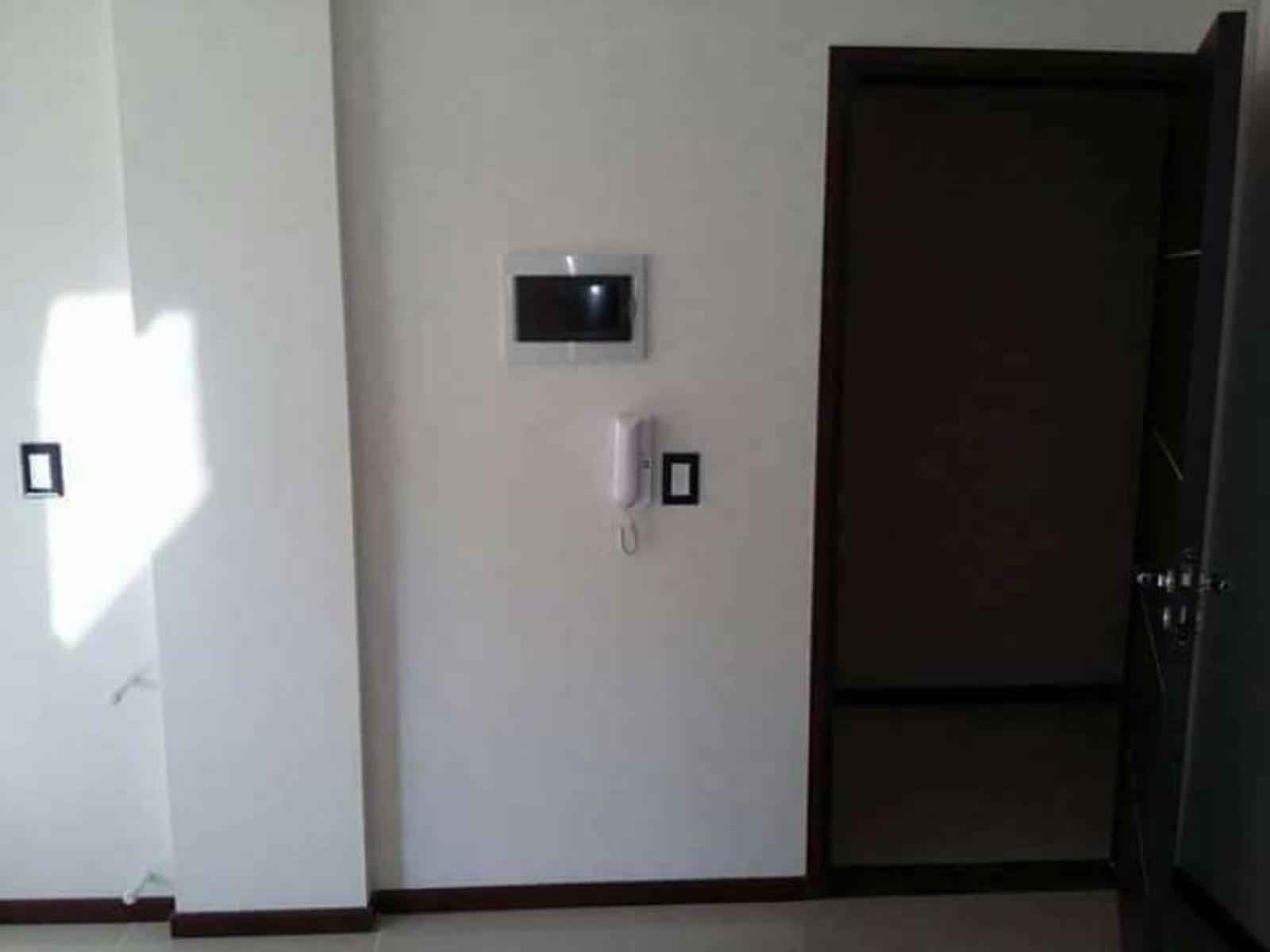 DEPARTAMENTO EN PLENO CENTRO. FRENTE AL LAGO. DOS DORMITORIOS. PILETA. AMENITIES COMPLETAS — foto 10