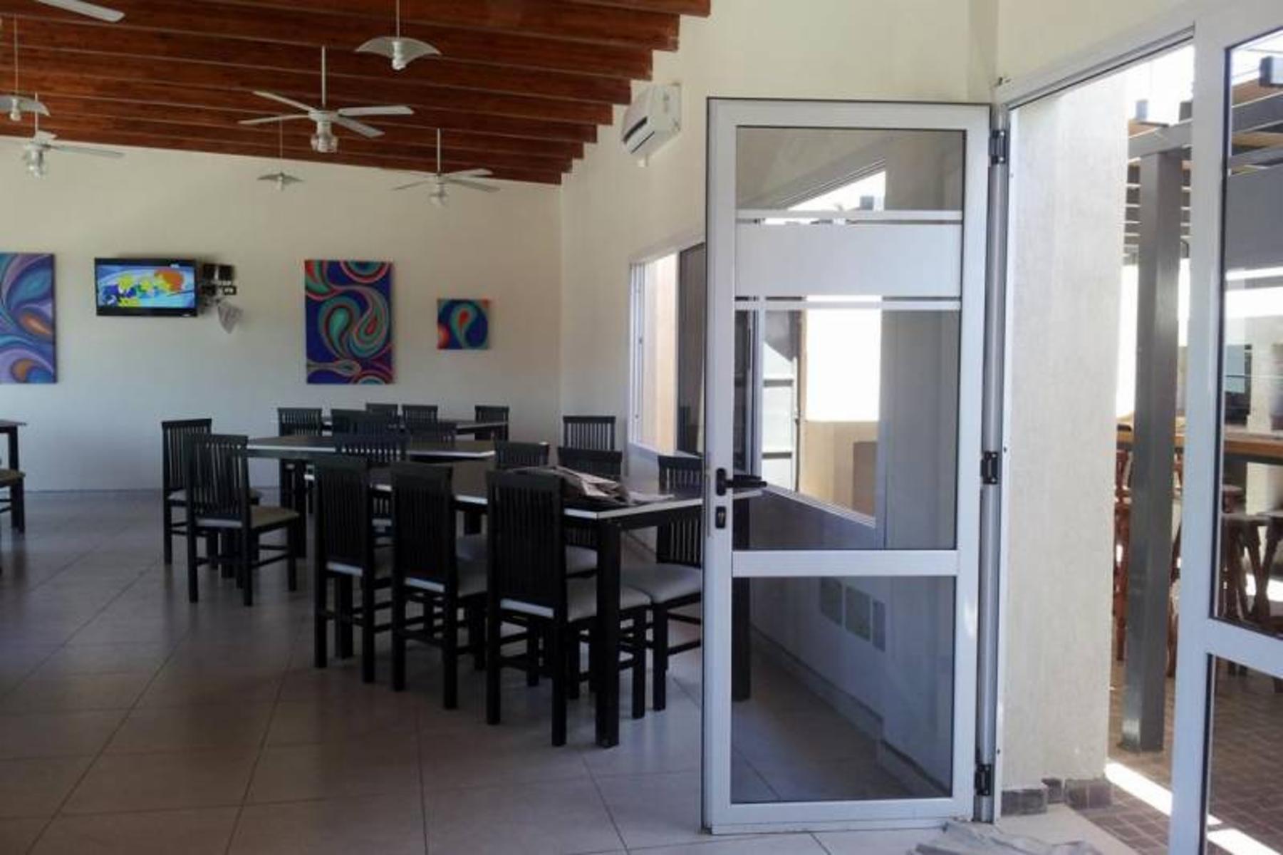 DEPARTAMENTO CENTRICO. EN EDIFICIO MIRALEJOS 5. AMENITIES: QUIMCHO. ASADORES. PILETA. GIM. PLAY ROOM Y MUCHAS MAS — foto 8