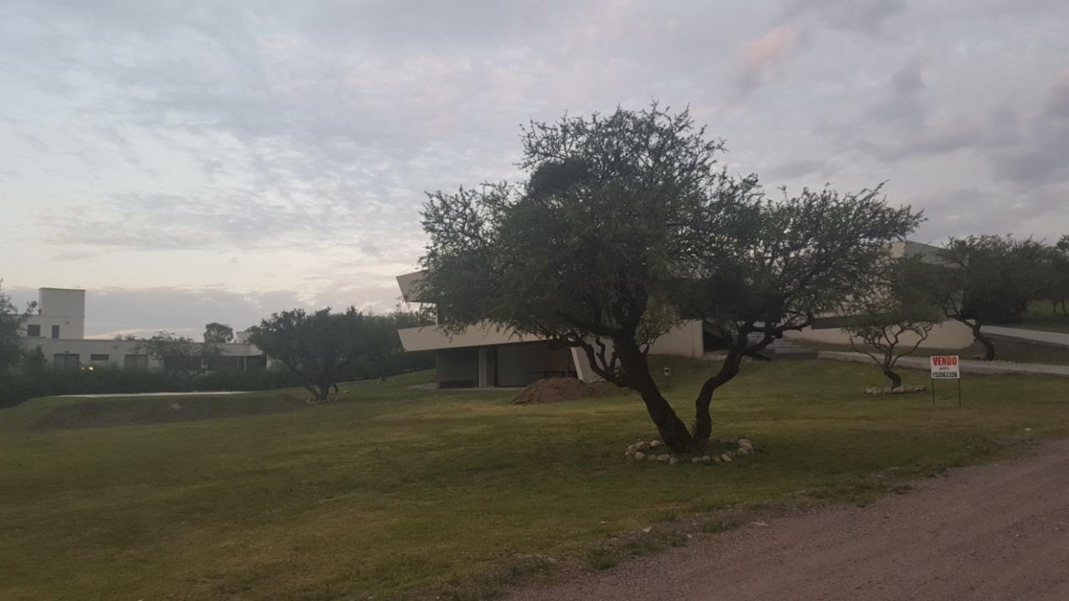 PROPIEDAD DE GRAN CATEGORIA UBICADA EN BARRIO CERRADO CAUSANA. — foto 6