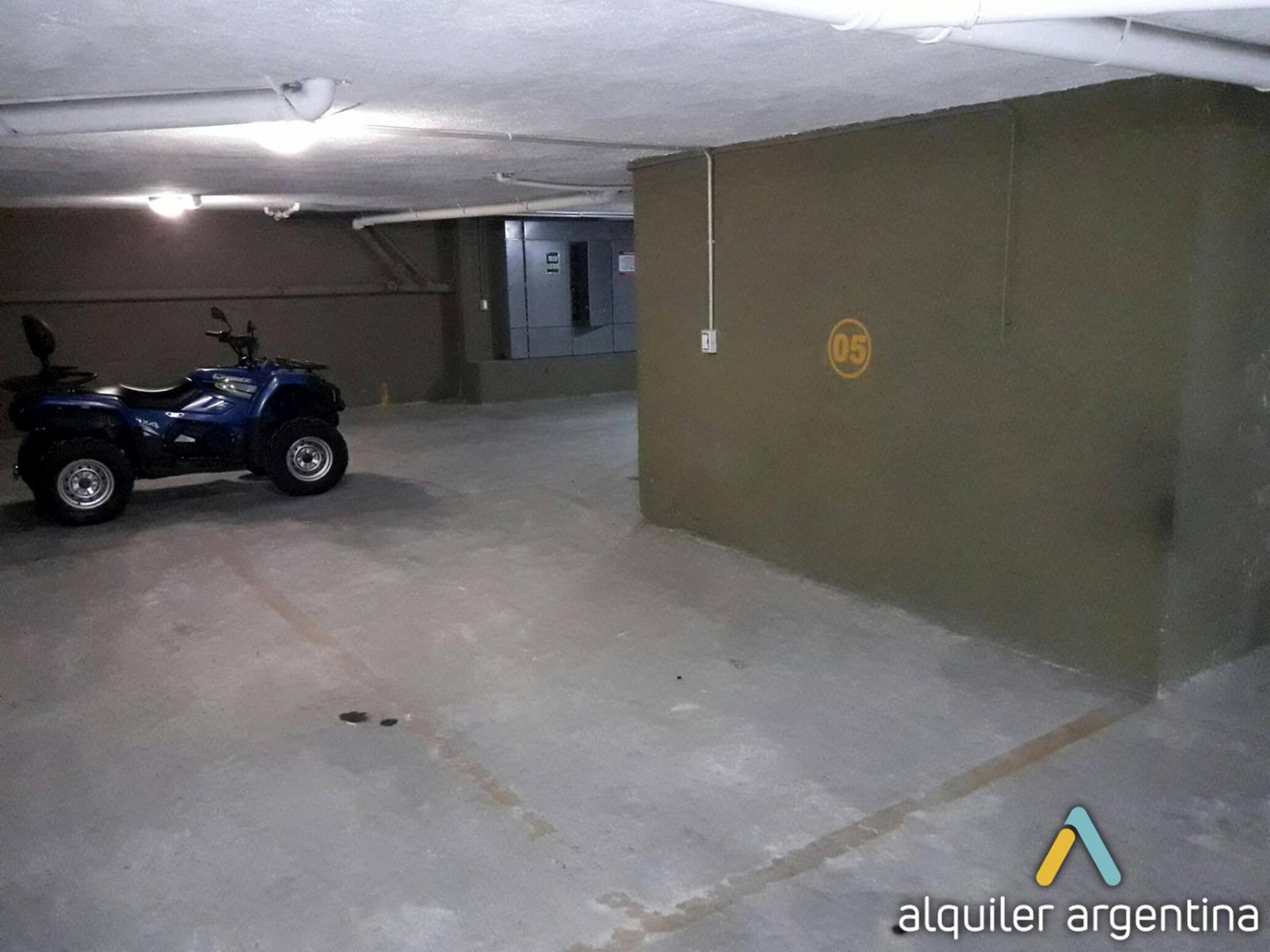 DEPARTAMENTO EN ZONA CENTRICA. PARA 4 PERSONAS. PILETA. COCHERA. EQUIPAMIENTO FULL — foto 7