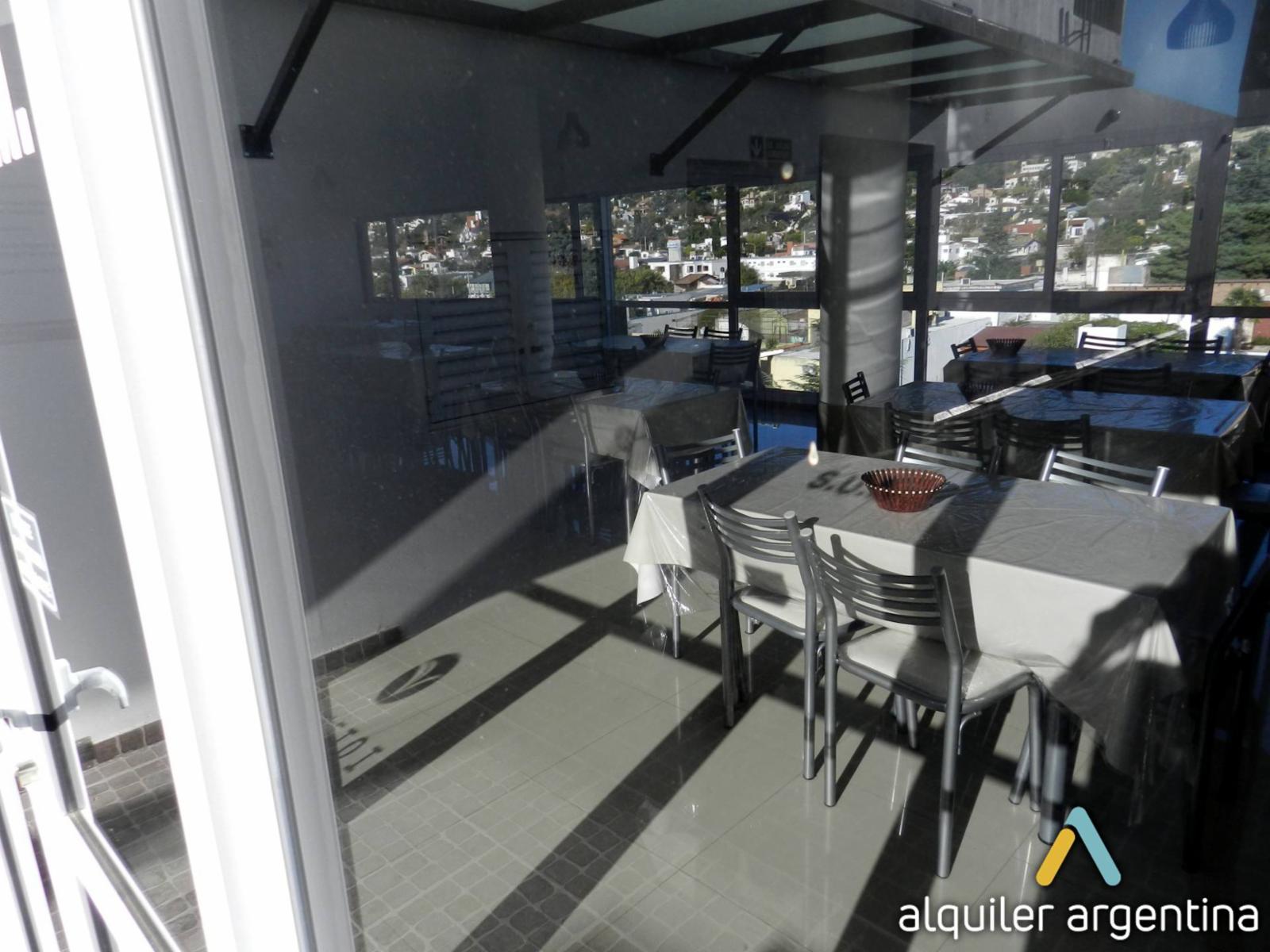DEPARTAMENTO EN ZONA CENTRICA. PARA 4 PERSONAS. PILETA. COCHERA. EQUIPAMIENTO FULL — foto 13