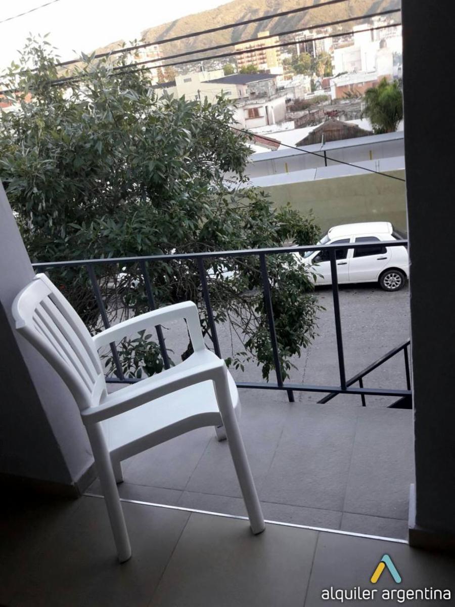 DEPARTAMENTO CENTRICO. PARA 5 PERSONAS. COCHERA. EQUIPAMIENTO FULL — foto 2