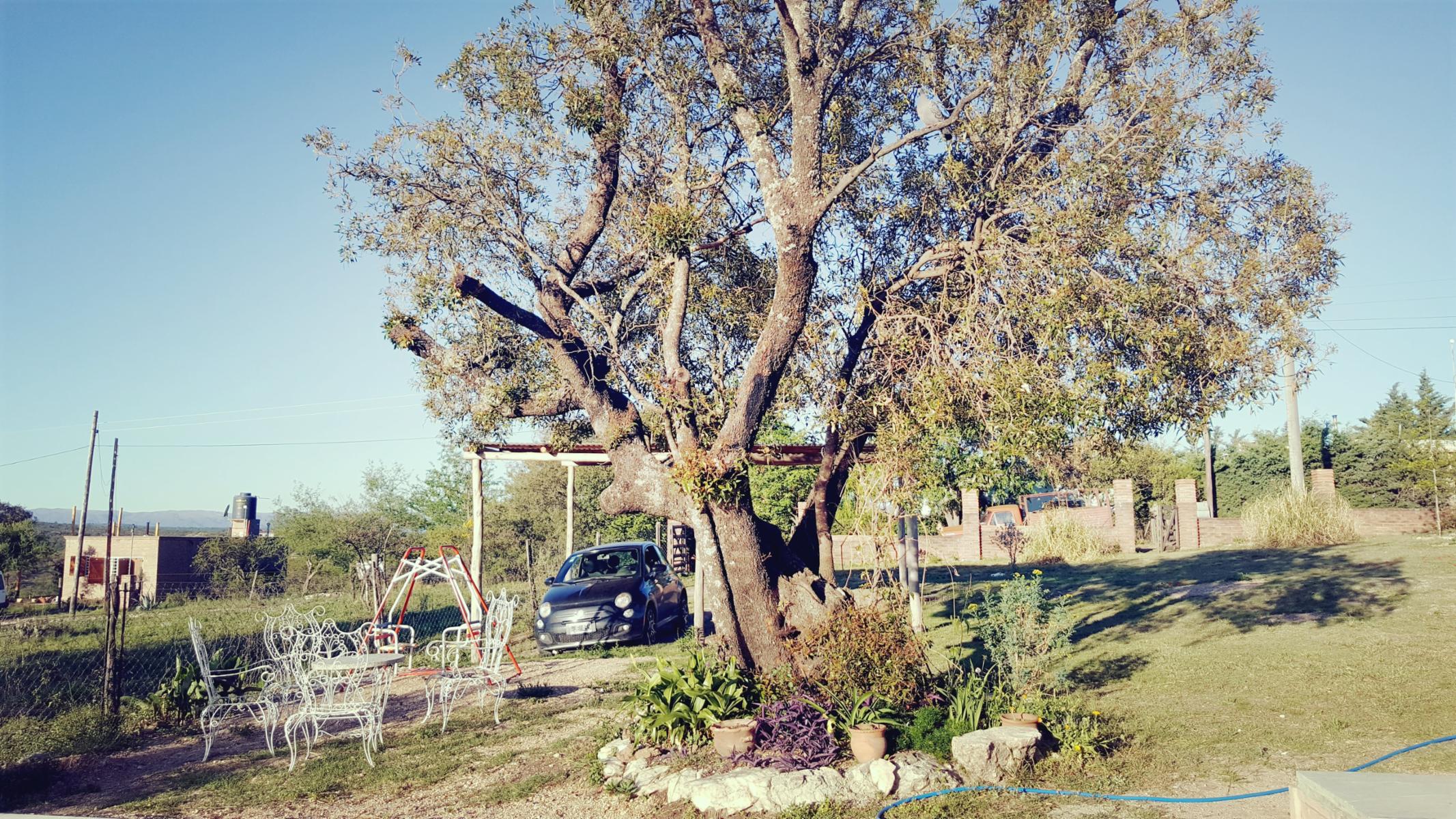 MUY LINDO CHALET. EN TANTI. PARA 4/5 PERSONAS. PILETA. PATIO. VISTA A LAS SIERRAS — foto 4