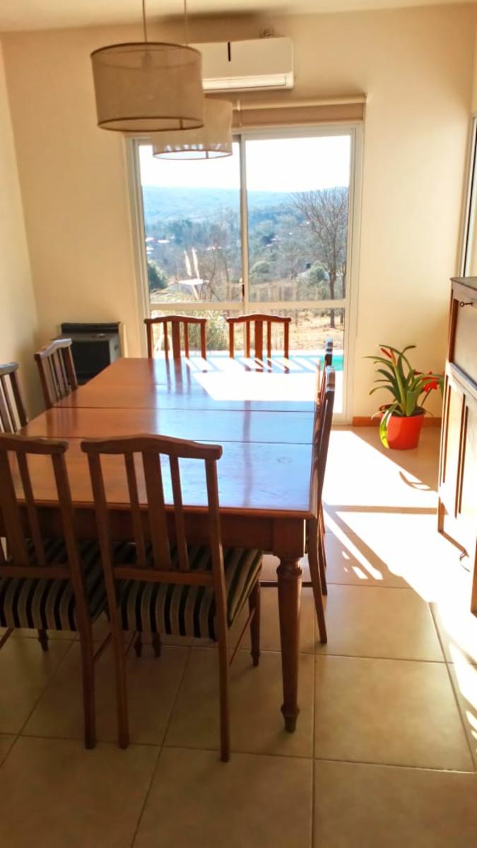 MUY LINDO CHALET. EN TANTI. PARA 4/5 PERSONAS. PILETA. PATIO. VISTA A LAS SIERRAS — foto 14