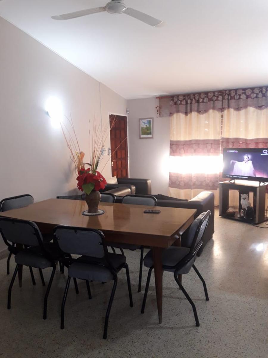 CHALET AMPLIO. PARA 10/12 PERSONAS. PILETA. PATIO. GALERIA. — foto 13