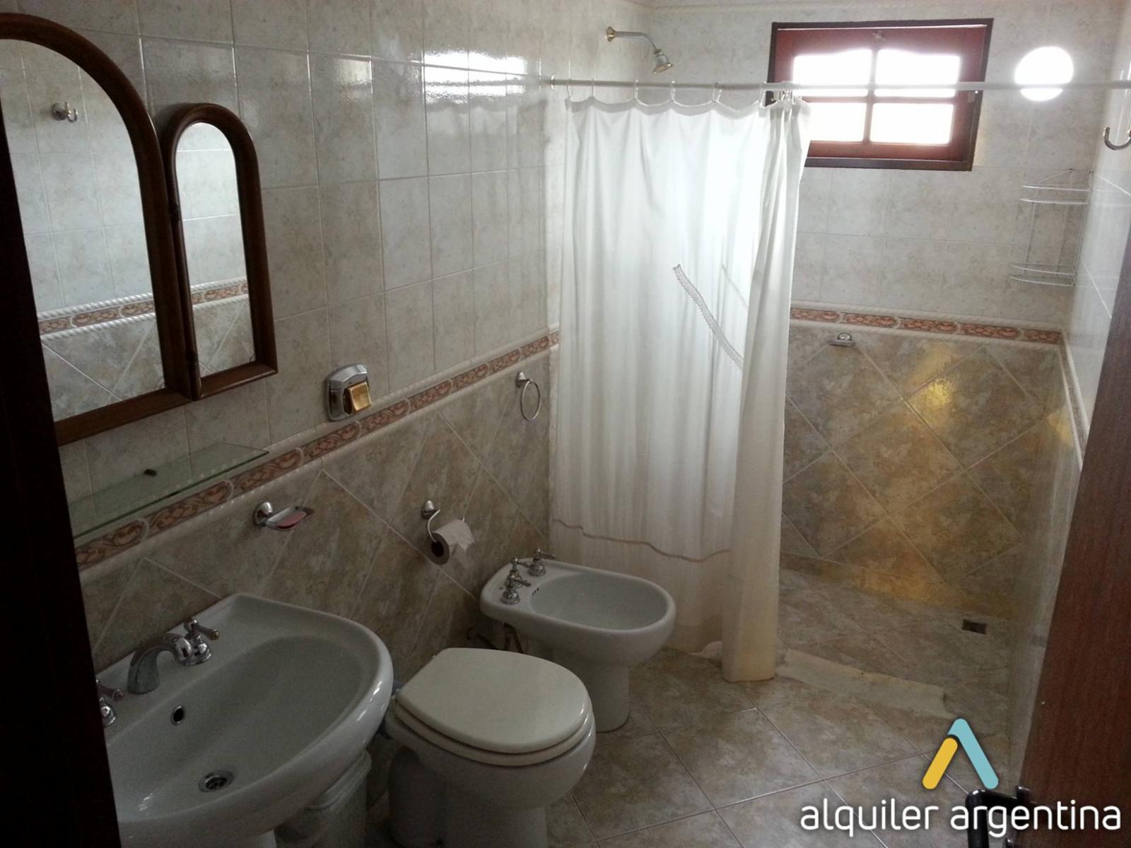 DEPARTAMENTO AMPLIO CON PILETA USO EXCLUSIVO PARA 9 PERSONAS — foto 13