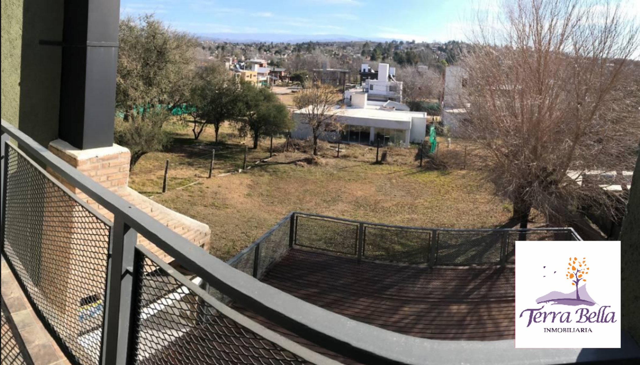 CHALET DE CATEGORIA EN BARRIO CERRADO FRENTE AL RÍO SAN ANTONIO. A 15 MINUTOS DEL CENTRO DE VILLA CARLOS PAZ — foto 14