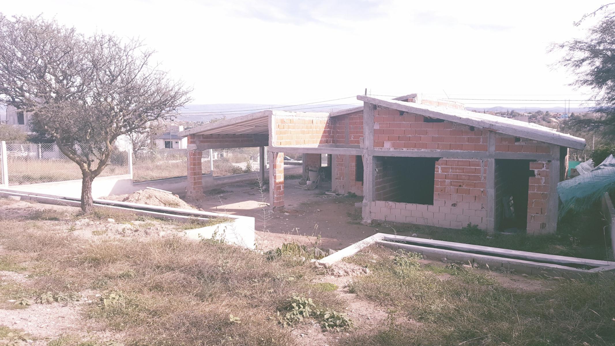 CHALET EN CONSTRUCCIÓN EN BARRIO CERRADO EL DORADO II. FRENTE AL RIO SAN ANTONIO Y A 10 MINUTOS DEL CENTRO DE VILLA CARLOS PAZ — foto 11