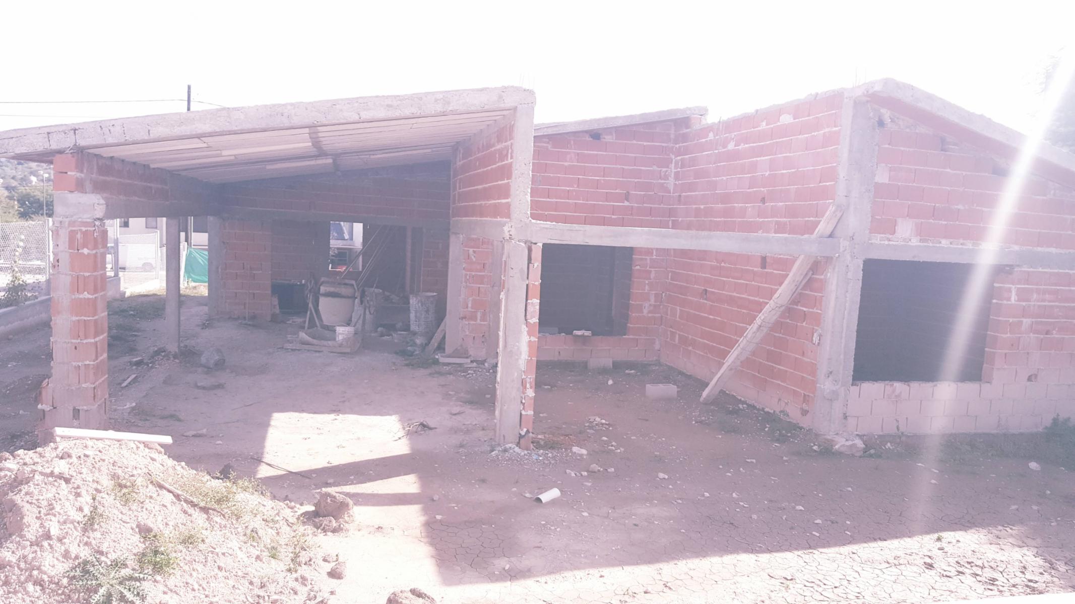 CHALET EN CONSTRUCCIÓN EN BARRIO CERRADO EL DORADO II. FRENTE AL RIO SAN ANTONIO Y A 10 MINUTOS DEL CENTRO DE VILLA CARLOS PAZ — foto 14